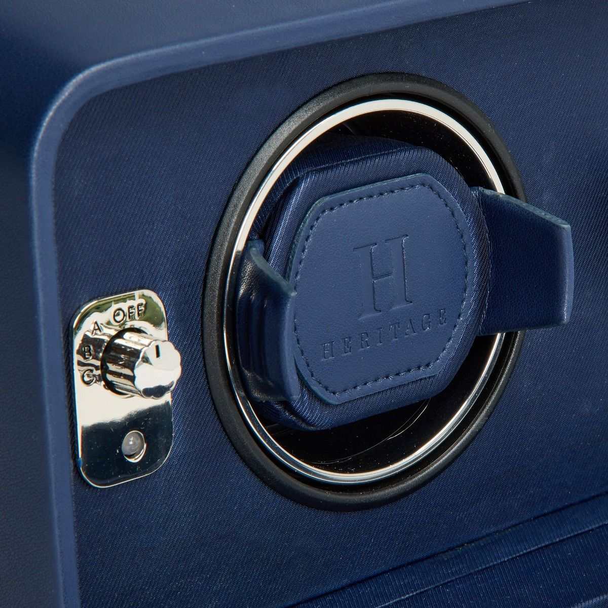 watch winderWolf Windsor Heritage Double Winder Navy 452617Introducing the Wolf Windsor Heritage Double Winder in Navy (Model 452617) – a harmonious blend of retro aesthetics and cutting-edge technology, designed to keep you