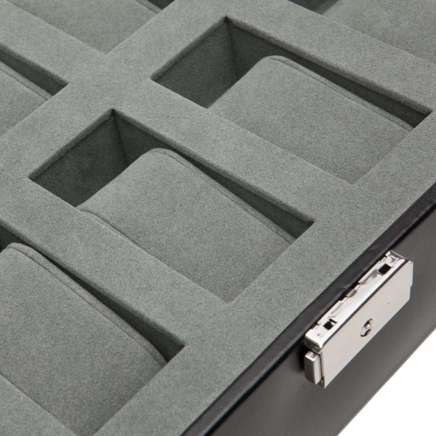 HERITAGE 10 PIECE BLACK WATCH BOX 99507The Heritage Men's collection offers functional, classically designed pieces for your everyday use. This case includes 10 watch compartments, key & lock, glass c