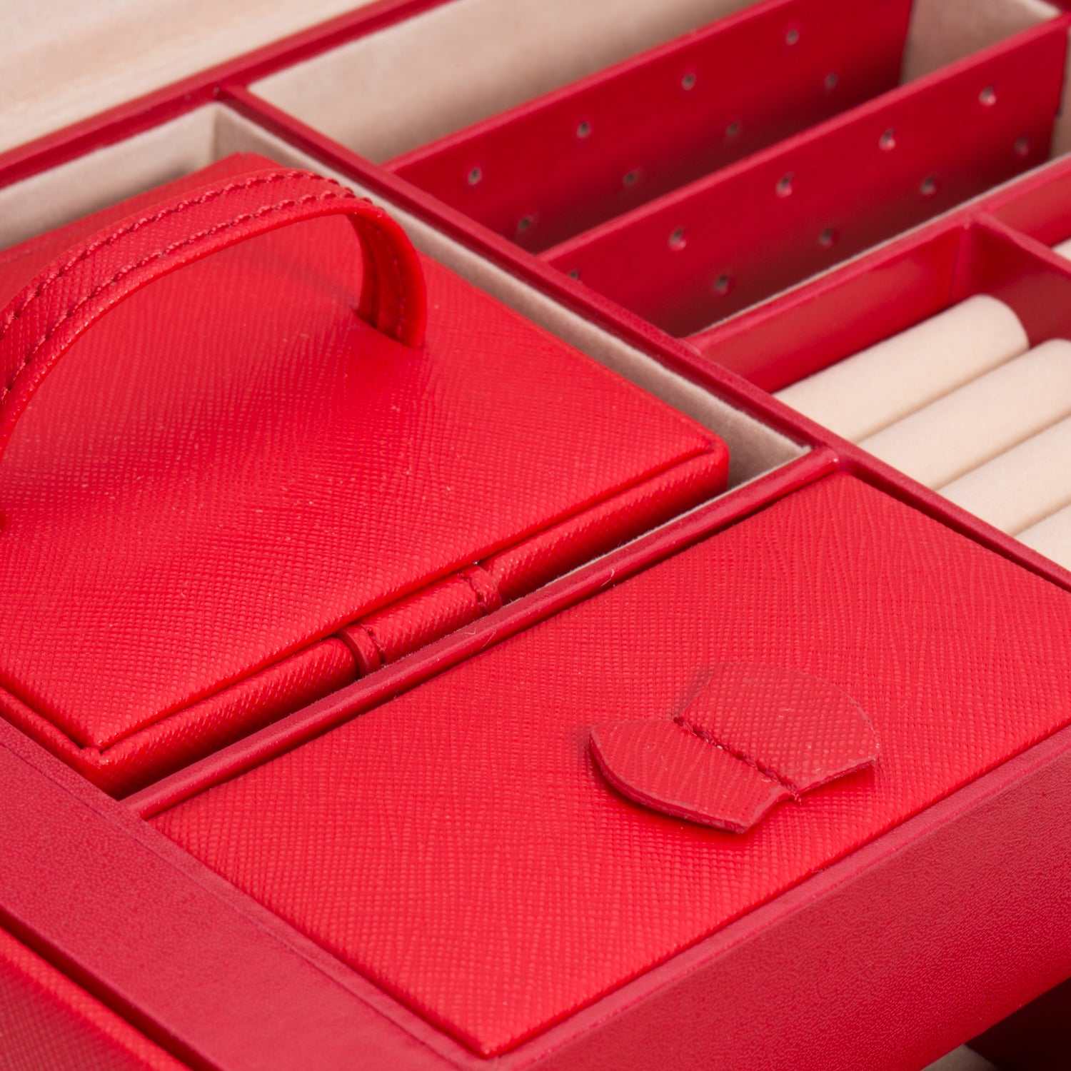 Watch Avenue UKJewellery BoxWolf Heritage Medium Jewellery Box Red Saffiano 280114Watch Avenue UK