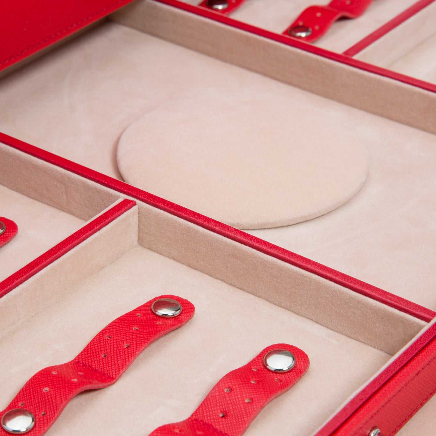 Jewellery BoxWolf Heritage Jewellery Armoire Red Saffiano 280814Introducing the Wolf Heritage Jewellery Armoire in striking Red Saffiano (Model: 280814) – an embodiment of unique style harmoniously blended with functional design.