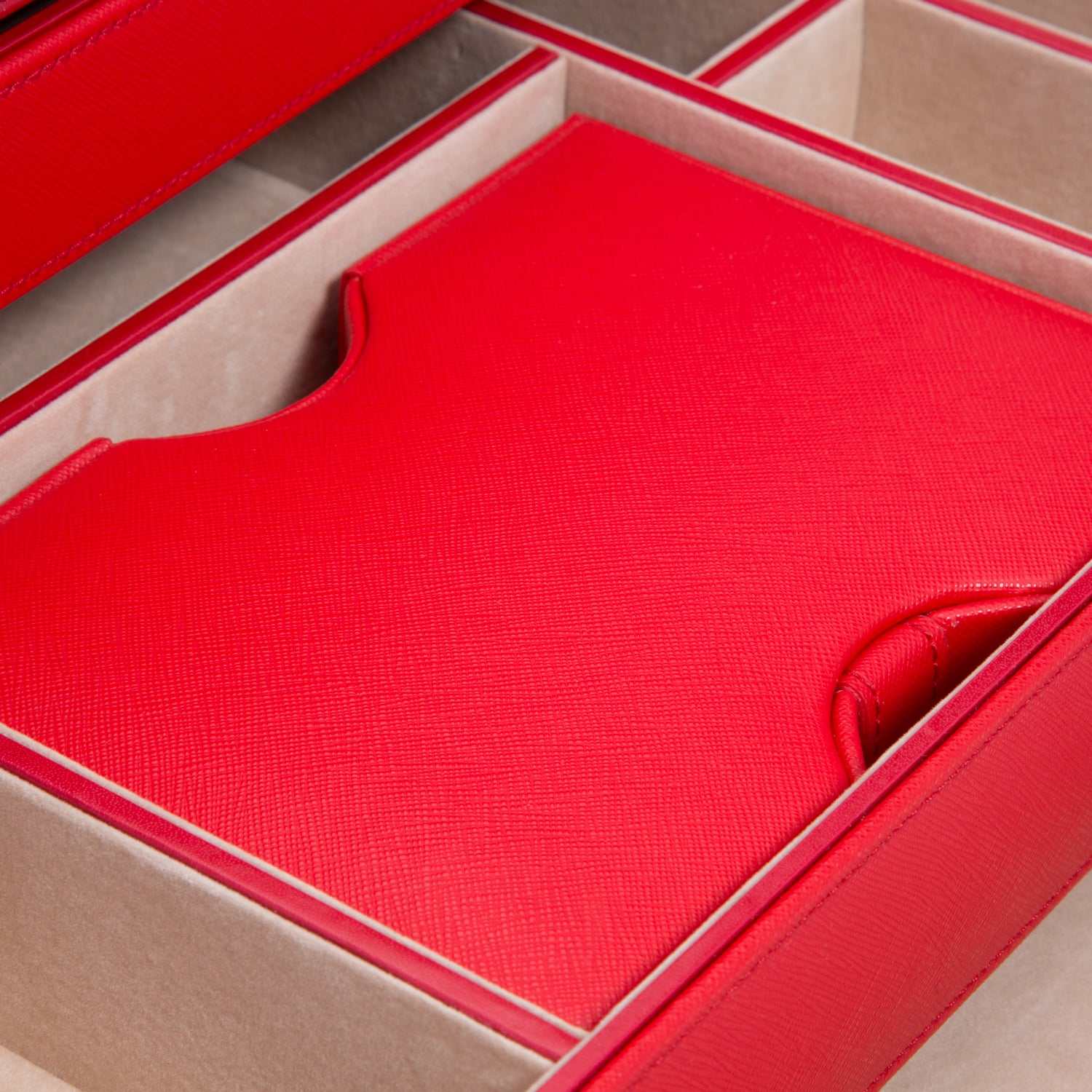 Jewellery BoxWolf Heritage Jewellery Armoire Red Saffiano 280814Introducing the Wolf Heritage Jewellery Armoire in striking Red Saffiano (Model: 280814) – an embodiment of unique style harmoniously blended with functional design.