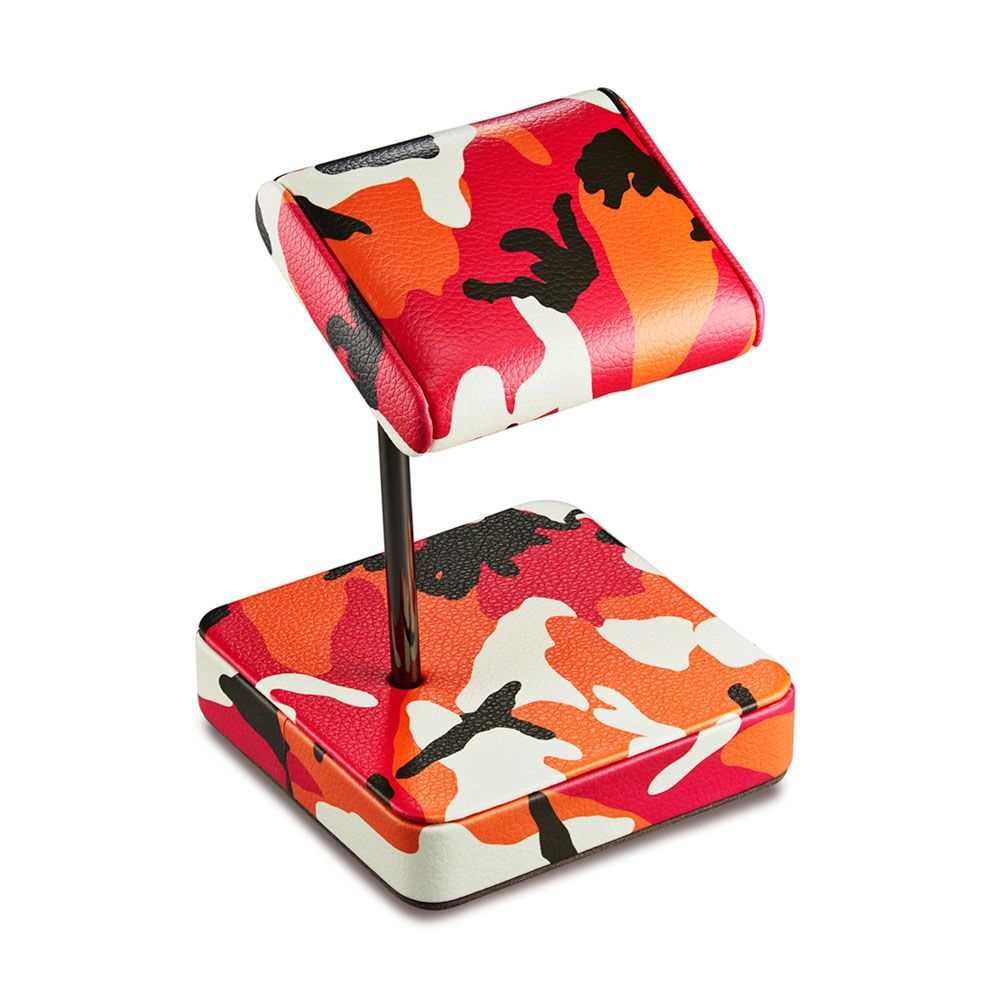 Red camo watch stand by Wolf 1834
